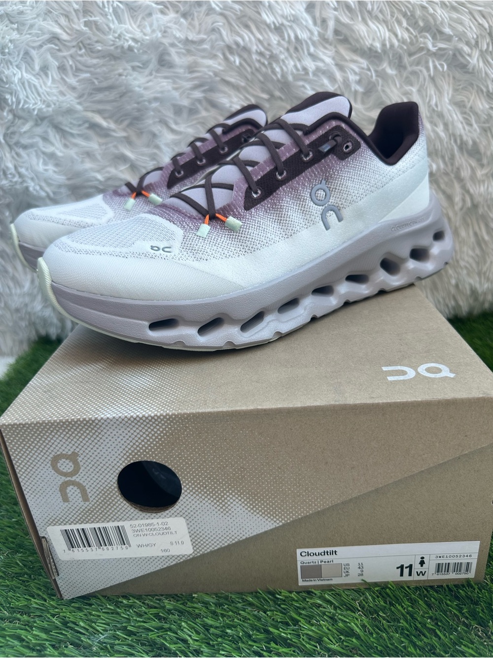 Women On Cloudtilt Women's Sneakers Size 11W